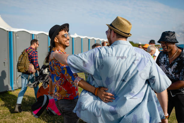 Best Portable restroom trailer rental  in Shelbyvle, IL